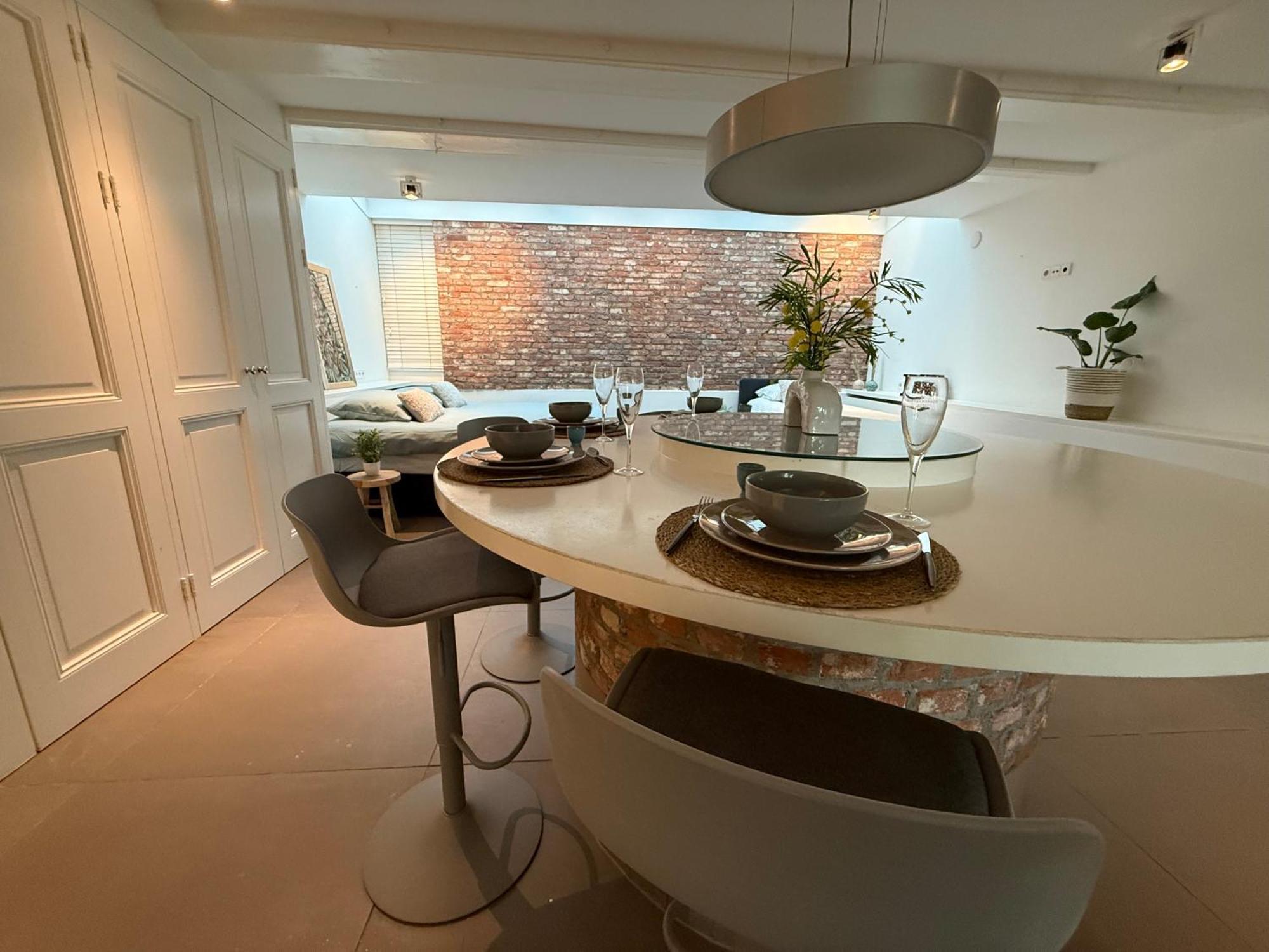Elegant Canal-side In Heart Of Appartamento